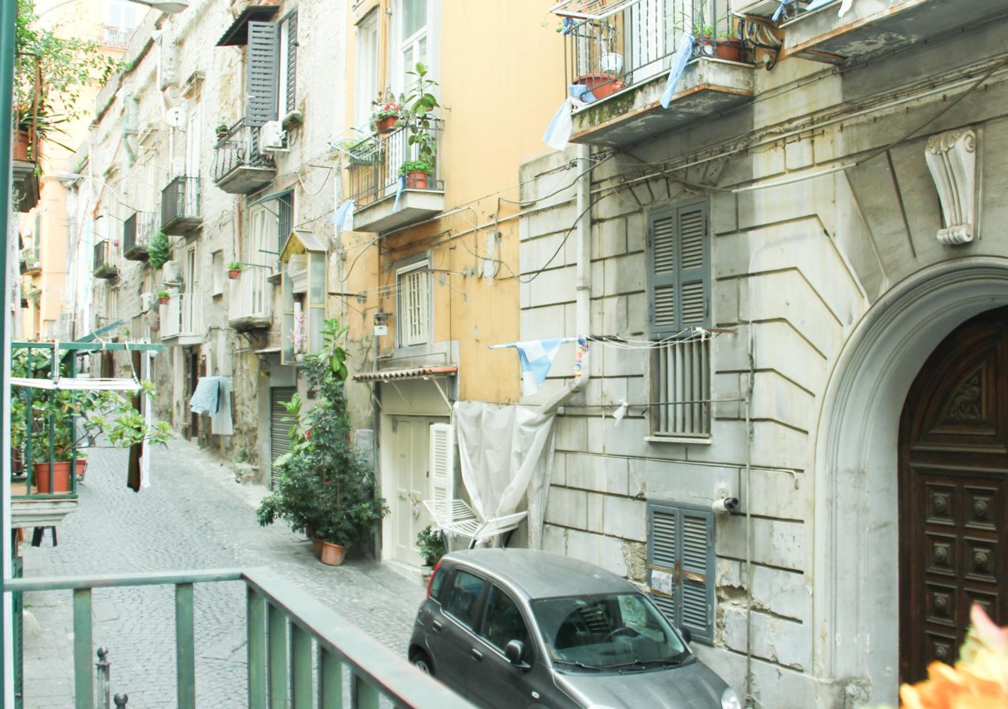 Boutique Home Tarsia- A 2 Minuti Da Piazza Dante E Metro Montesanto Napoli Esterno foto